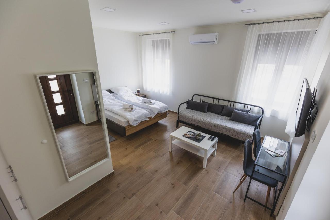 Vila Guliver Palić Esterno foto